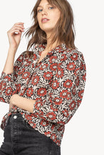 Load image into Gallery viewer, Lilla P Shirred Sleeve Buttondown