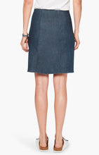 Load image into Gallery viewer, Nic+Zoe Seams To Be Denim Skirt