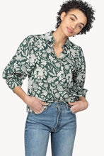 Load image into Gallery viewer, Lilla P Shirred Sleeve Buttondown
