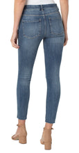 Load image into Gallery viewer, Liverpool Gia Glider Ankle Skinny with Cut Hem
